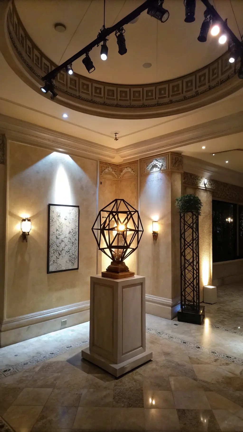 Art Lighting 101: Illuminating Your Masterpieces with Professional Precision